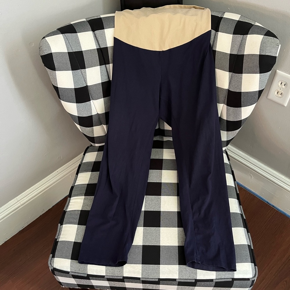 Motherhood Maternity navy blue capri leggings size XL